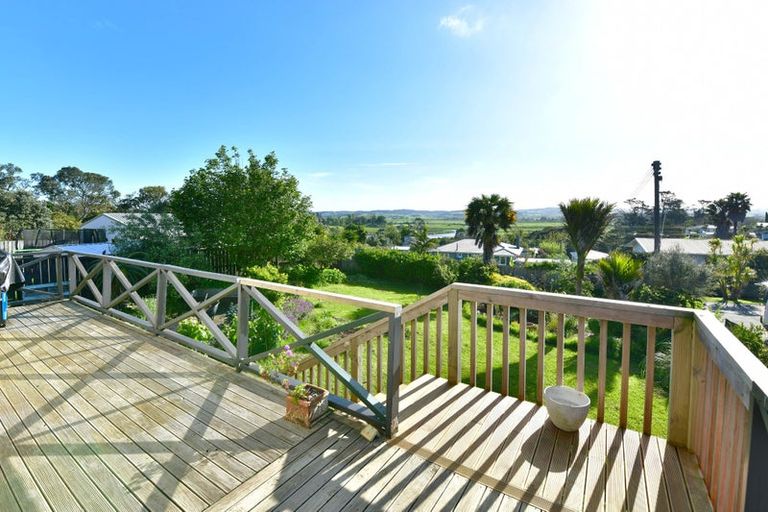 Photo of property in 5 Kaipara Crescent, Helensville, 0800