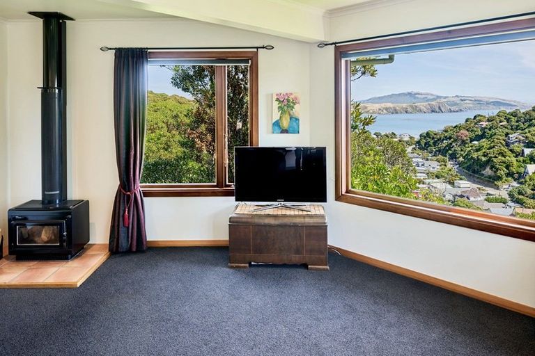 Photo of property in 80 Cluny Road, Plimmerton, Porirua, 5026