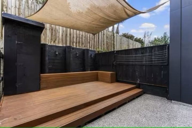 Photo of property in 14 Rara Lane, Manukau, Auckland, 2104