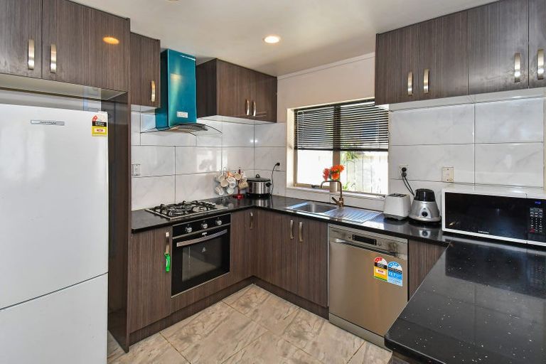 Photo of property in 30 Manston Road, Mangere, Auckland, 2022