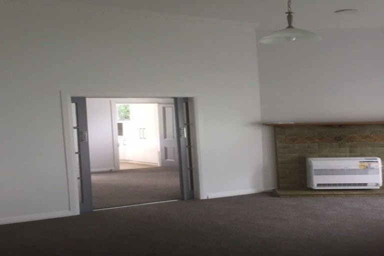 Photo of property in 70 Derwent Street, Island Bay, Wellington, 6023