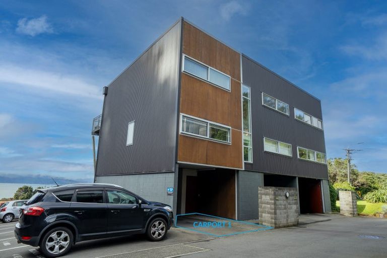 Photo of property in 23/2 Onslow Road, Khandallah, Wellington, 6035