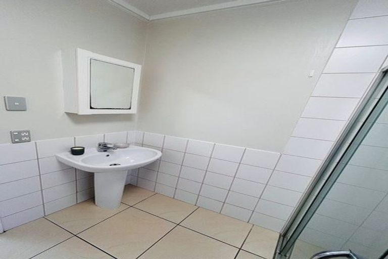 Photo of property in 4/4 Meadow Street, Mount Wellington, Auckland, 1062