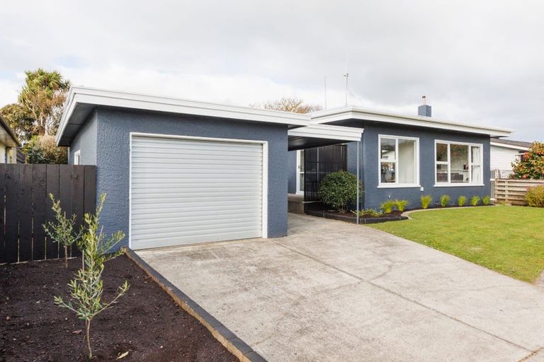 Photo of property in 6 Cremorne Avenue, Hokowhitu, Palmerston North, 4410