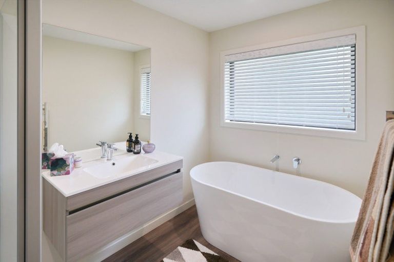 Photo of property in 11 Mara-kai Place, Pegasus, 7612