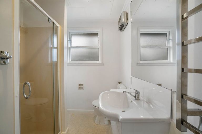 Photo of property in 112a Totara Street, Riccarton, Christchurch, 8041