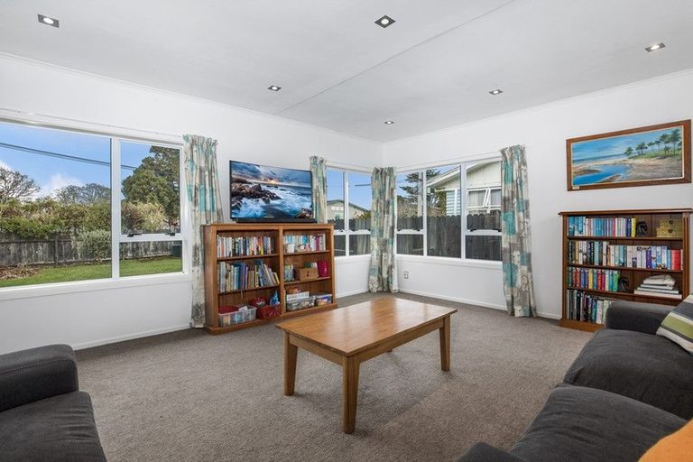 Photo of property in 8 Hunua Road, Papakura, 2110