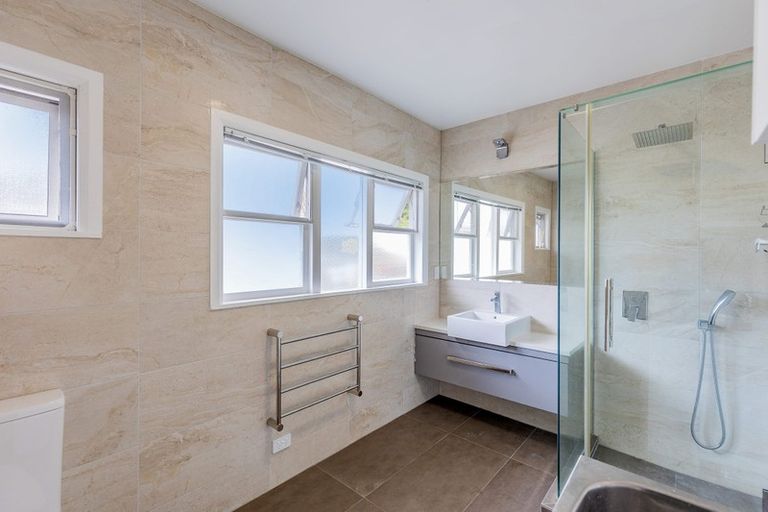 Photo of property in 177 Coronation Road, Hillcrest, Auckland, 0627