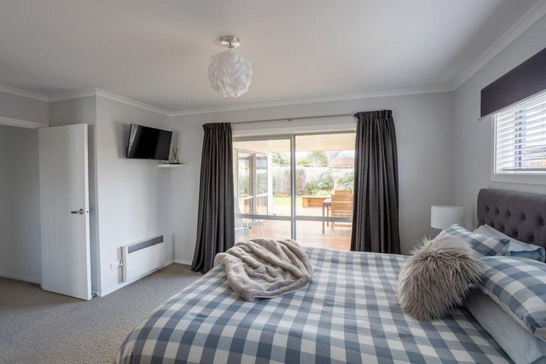 Photo of property in 22 Austin Reid Avenue, Carterton, 5713