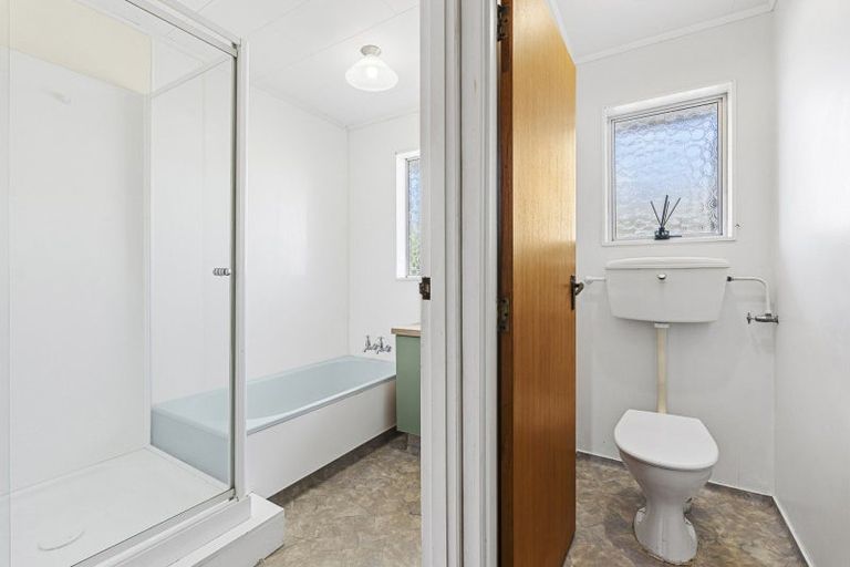 Photo of property in 1/35 Clemow Road, Fitzroy, New Plymouth, 4312