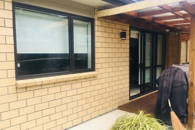 Photo of property in 28 Rohi Place, Flat Bush, Auckland, 2019