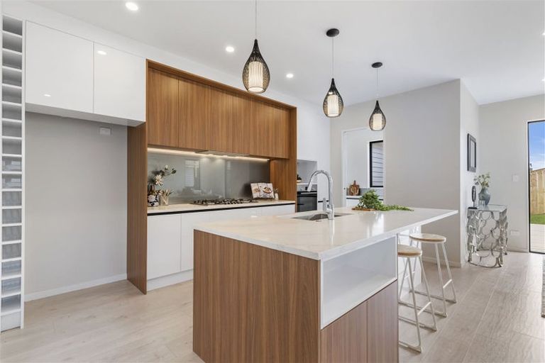 Photo of property in 22 Bendridge Street, Flat Bush, Auckland, 2019