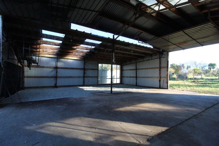 Photo of property in 30 Timaru Road, Waimate, 7924