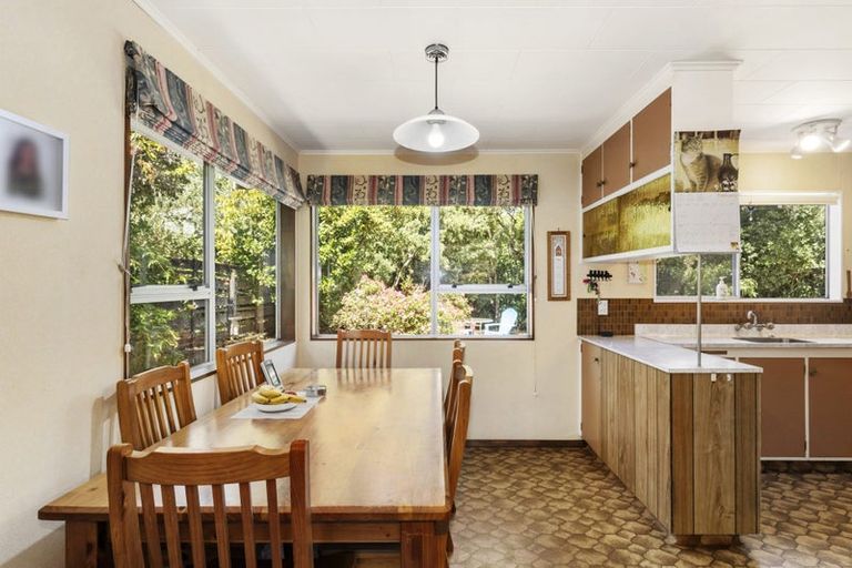 Photo of property in 8 Radiata Grove, Brown Owl, Upper Hutt, 5018