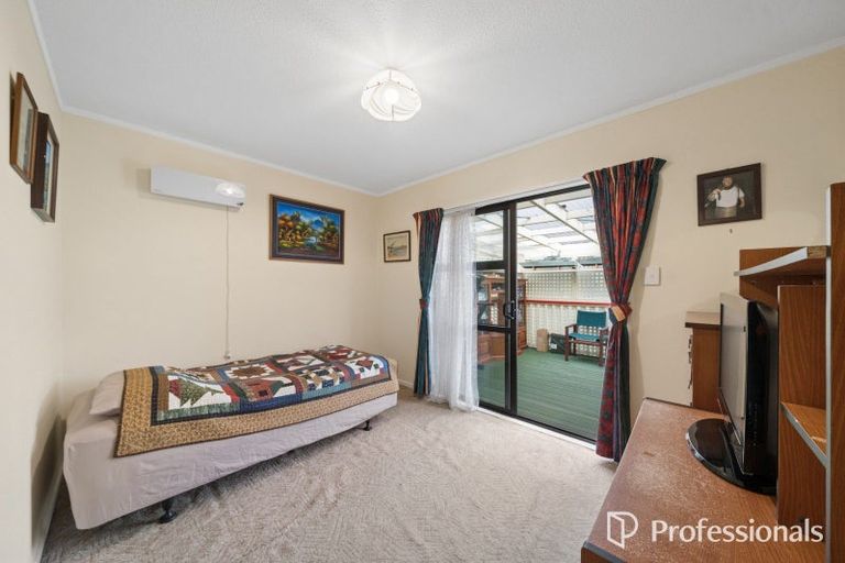 Photo of property in 135 Holborn Drive, Stokes Valley, Lower Hutt, 5019