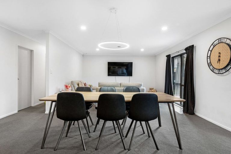 Photo of property in 28 Carroll Place, Owhata, Rotorua, 3010