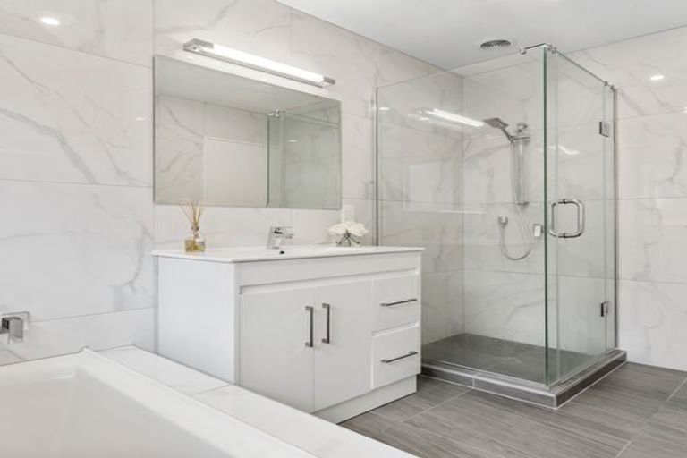 Photo of property in 18 Brittas Place, East Tamaki, Auckland, 2016