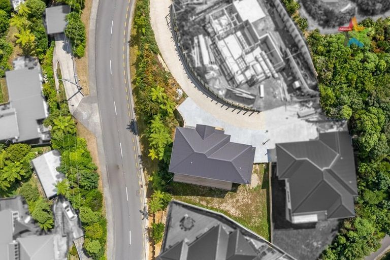 Photo of property in 8 Poto Road, Normandale, Lower Hutt, 5010