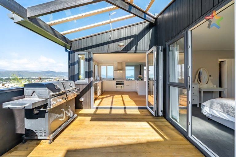 Photo of property in 24 Magnolia Grove, Maungaraki, Lower Hutt, 5010