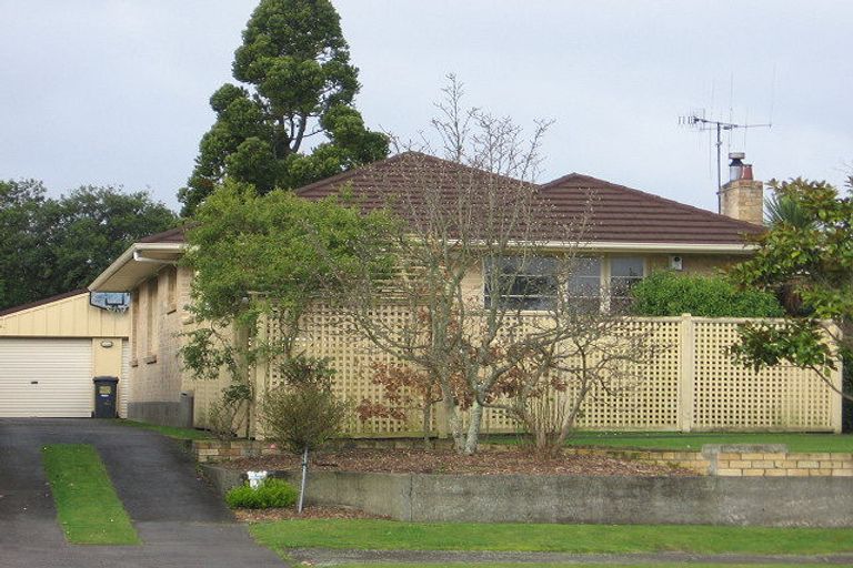 Photo of property in 30 Saint Albans Avenue, Hokowhitu, Palmerston North, 4410