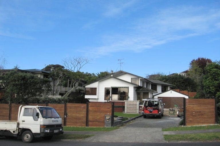 Photo of property in 4 Copperfield Terrace, Mellons Bay, Auckland, 2014