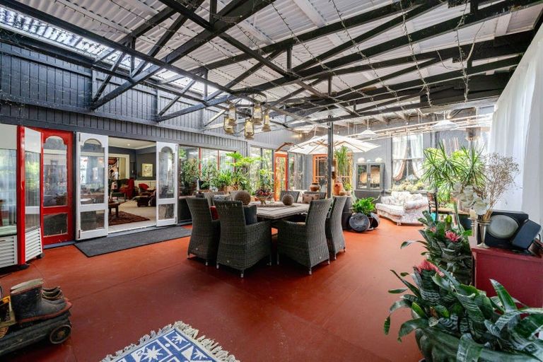 Photo of property in 1 Mclean Street, Woodville, 4920