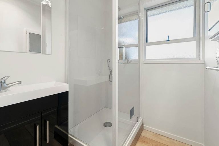 Photo of property in 4/16 King Edward Avenue, Papakura, 2110