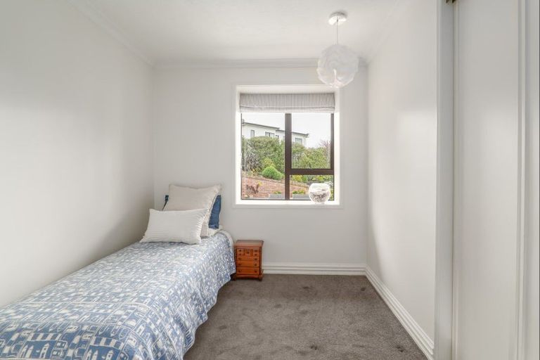 Photo of property in 100 Mount Pleasant Road, Mount Pleasant, Christchurch, 8081