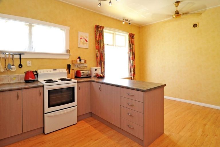 Photo of property in 8 Greenacres Street, Macandrew Bay, Dunedin, 9014