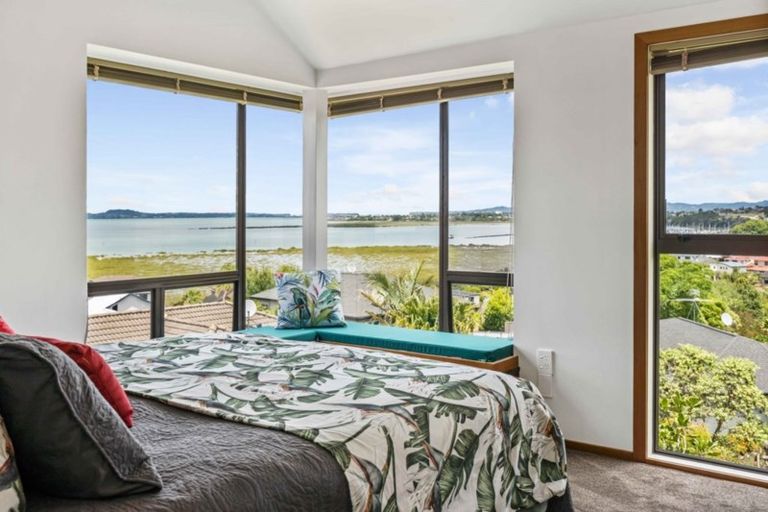 Photo of property in 5 Limeburners Close, Hobsonville, Auckland, 0618