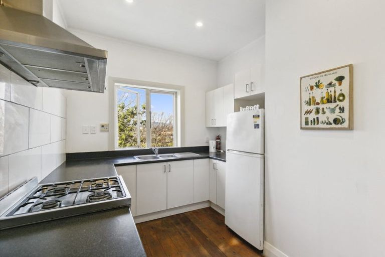 Photo of property in 7 Crawford Road, Kilbirnie, Wellington, 6022