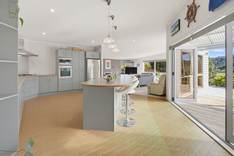 Photo of property in 9 Ohuka Place, Whitianga, 3510