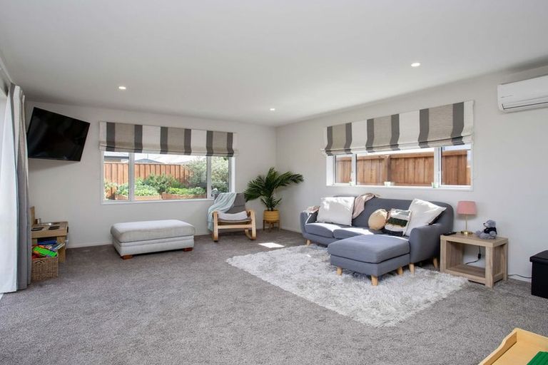 Photo of property in 103 Shillingford Boulevard, Rolleston, 7615