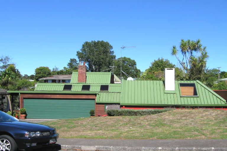 Photo of property in 47 Nui Mana Place, Te Atatu South, Auckland, 0610