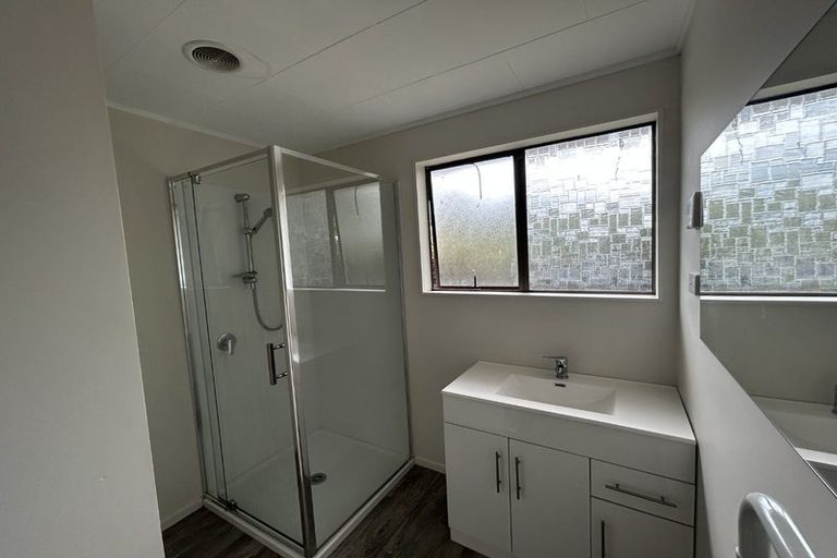 Photo of property in 3 Escort Grove, Awapuni, Palmerston North, 4412
