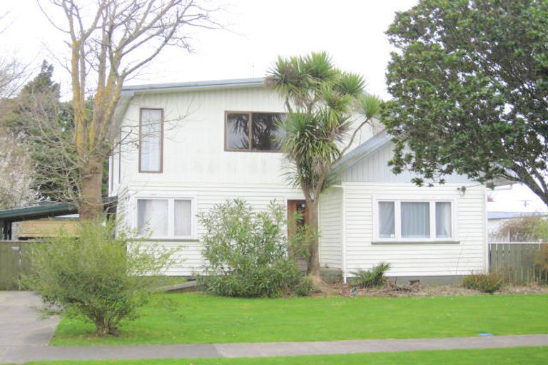 Photo of property in 36 Kings Drive, Levin, 5510