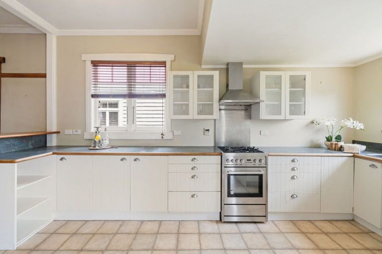 Photo of property in 15 Saint Winifreds Avenue, Hamilton East, Hamilton, 3216