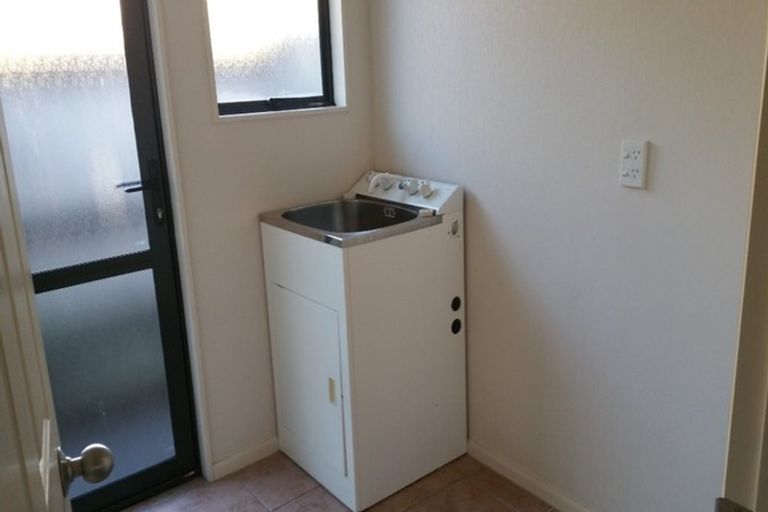 Photo of property in 20a Highfields Terrace, Henderson, Auckland, 0612