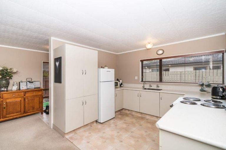 Photo of property in 50 Raglan Avenue, Cloverlea, Palmerston North, 4412