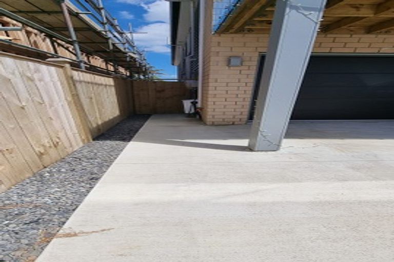 Photo of property in 44a Donegal Park Drive, Flat Bush, Auckland, 2019