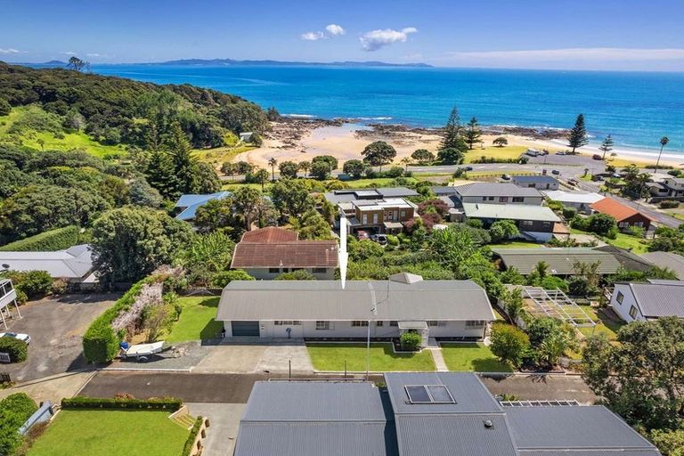 Photo of property in 37 Stratford Drive, Cable Bay, 0420