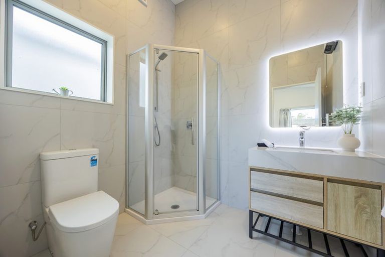 Photo of property in 32c Gulf View Road, Murrays Bay, Auckland, 0630