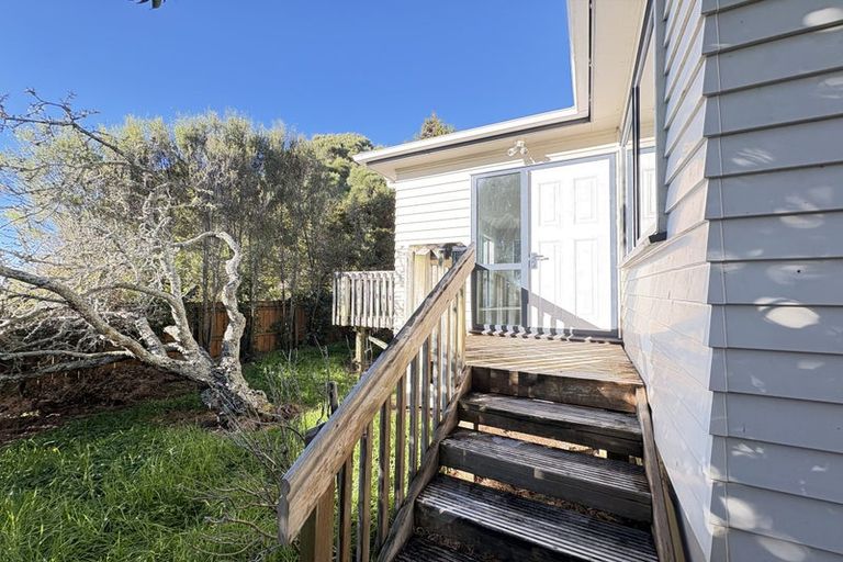 Photo of property in 86b Royal View Road, Te Atatu South, Auckland, 0610