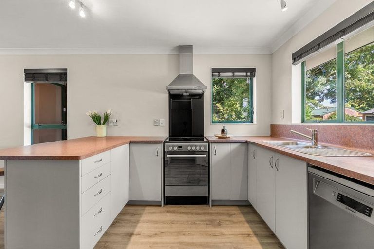 Photo of property in 4 Morton Place, Leamington, Cambridge, 3432