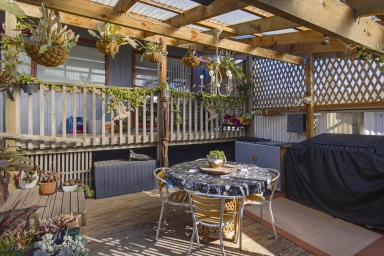 Photo of property in 5 Te Whena Street, Otaki Beach, Otaki, 5512