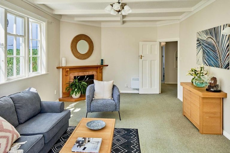 Photo of property in 107 Oroua Street, Eastbourne, Lower Hutt, 5013