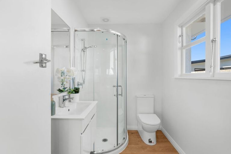 Photo of property in 1 Shaftesbury Street, Avonhead, Christchurch, 8042