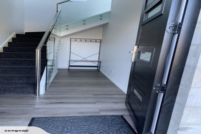 Photo of property in 4 Luckie Lane, Queenstown Hill, Queenstown, 9300