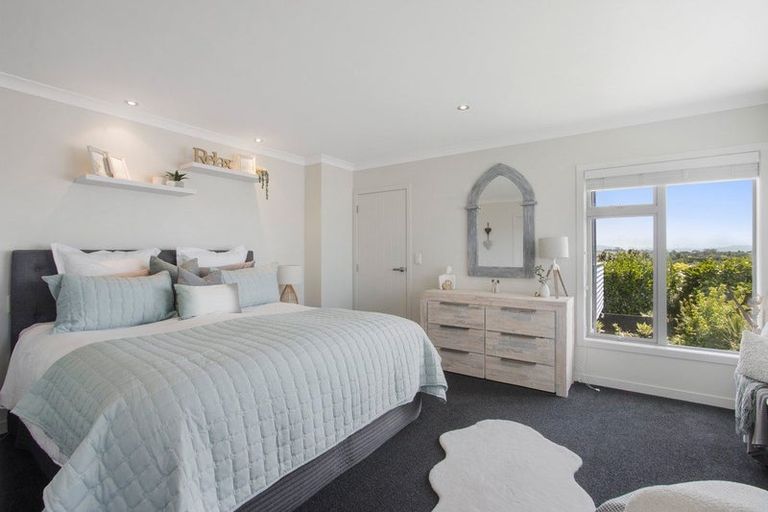 Photo of property in 12 Haden Place, Omokoroa, 3114