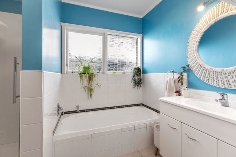 Photo of property in 27 Glen Terrace, Te Puke, 3119